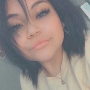 Meet your Posher, Lexa